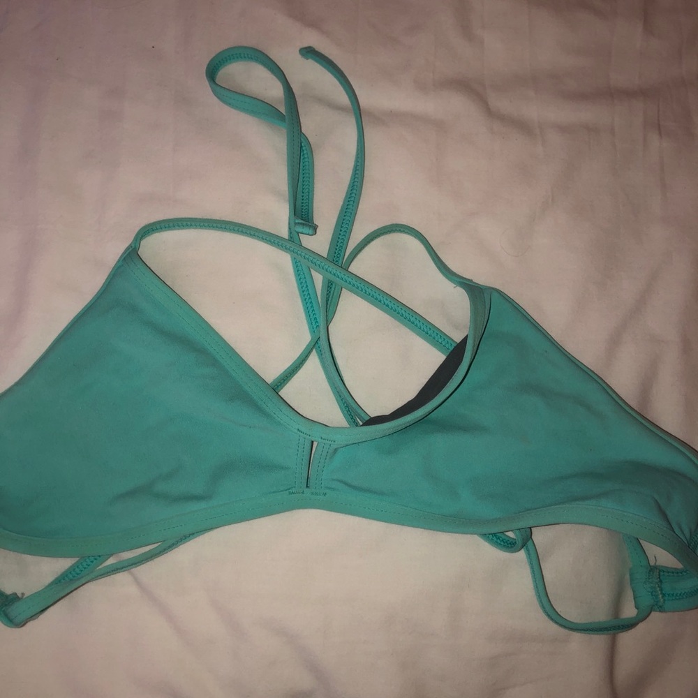 Jolyn bikini top